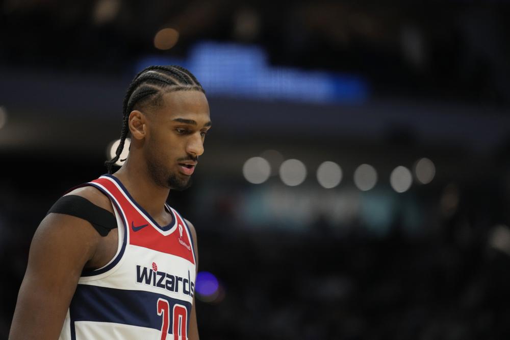 身体对抗强 身体对抗强