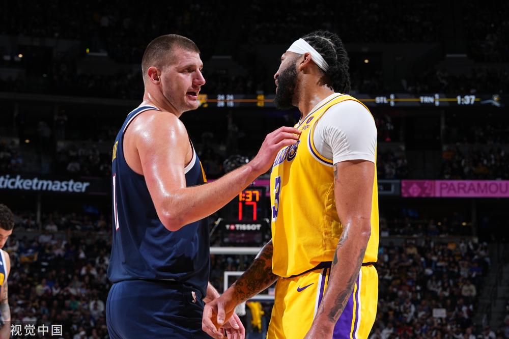 他便积极地 他便积极地